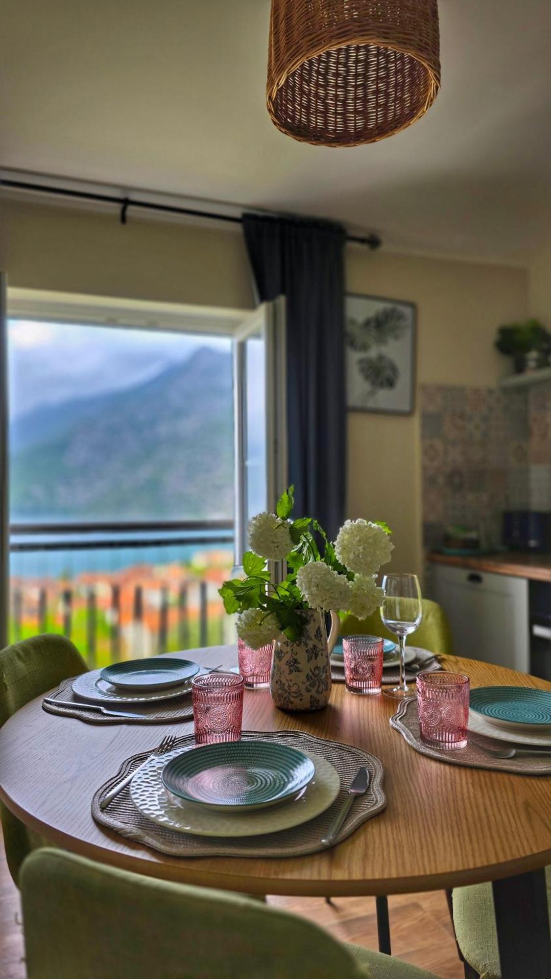 Apartment Mint&Rose Risan Esterno foto